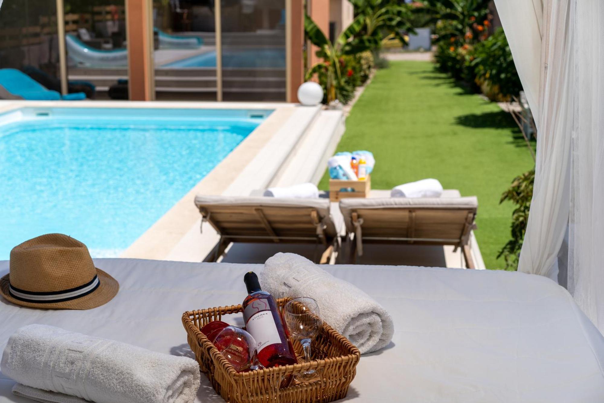 Modular Bungalows With Heated Pool Artemis Greece Exterior foto